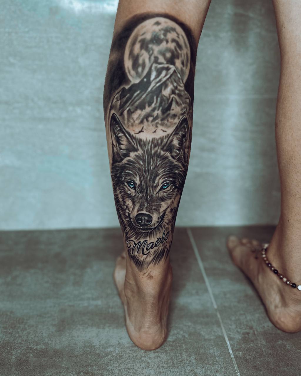 Realism TATTOOS 5 realism tattoo feminin wolf tattoo by vatican lounge manchester uk